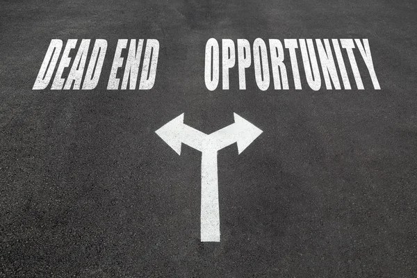 depositphotos_168985078-stock-photo-dead-end-vs-opportunity-choice